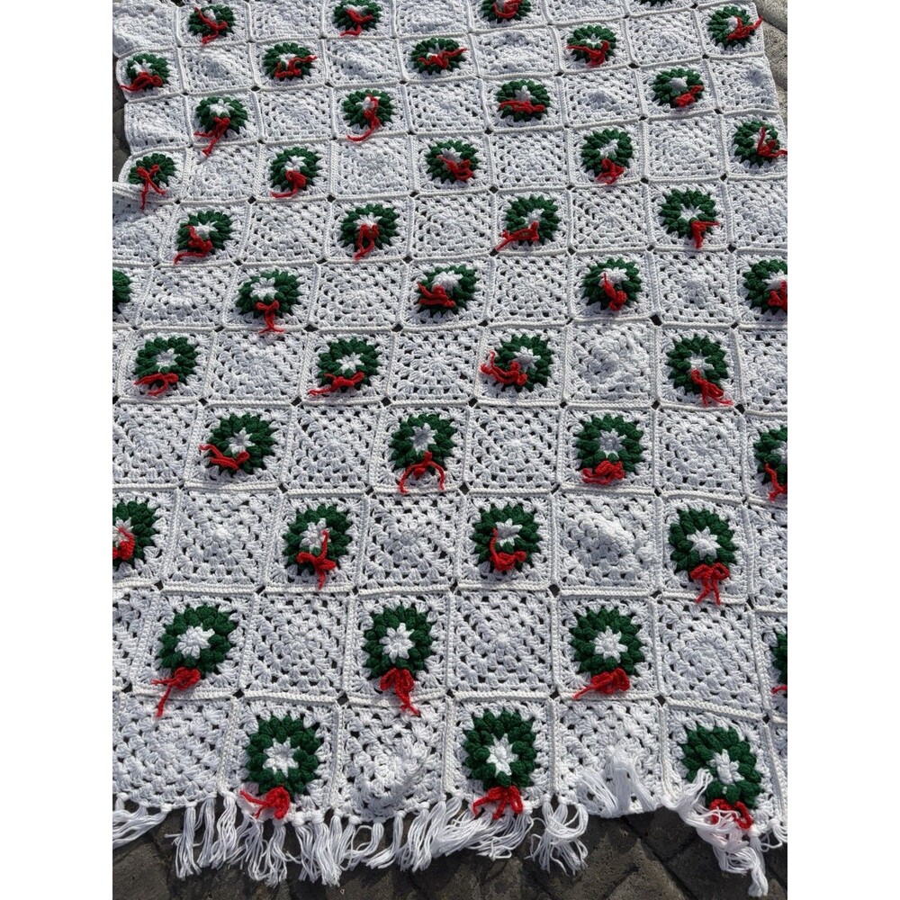 Homemade Crochet Afghan Throw Blanket 3D Christmas Wreath Design 80” Mint